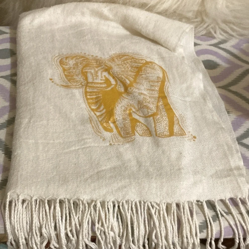 🌈 Fringed cotton scarf with elephant silk screen silk cotton blend